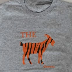 SWANNIES Tiger Goat Tee -golf ball Shop swannies tiger goat tee gray heather 01 13965.1676581360