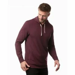 Travis Mathew Cloud Hoodie -golf ball Shop travis mathew cloud hoodie tawny port 02 15605.1667934048