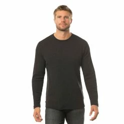 Travis Mathew Cloud Waffle Crew -golf ball Shop travis mathew cloud waffle crew charcoal 01 89697.1671651180